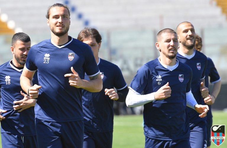 LA SICILIA: “Divertimento, concentrazione e agonismo nel gruppo rossazzurro”