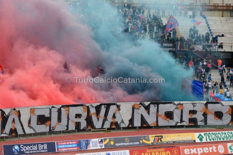 LA SICILIA: “Al ‘Massimino’ coreografie e spettacolo degni della Serie A”