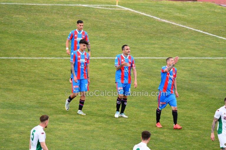 REAL AVERSA-CATANIA: ecco la formazione scelta dai tifosi