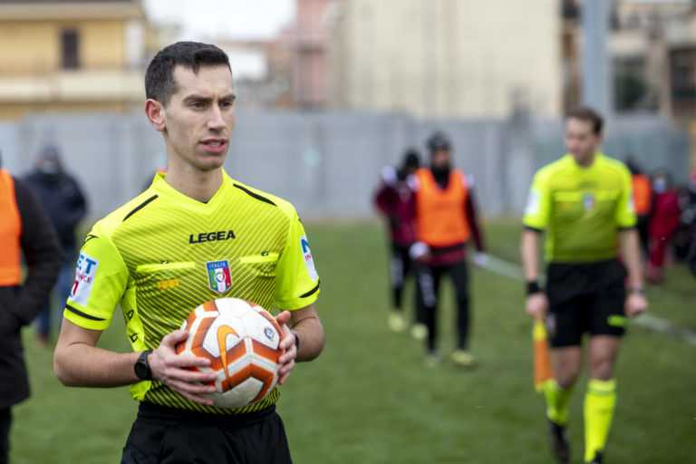 CATANIA-SANTA MARIA CILENTO: arbitra Peletti della sezione di Crema. Curiosità e statistiche del direttore di gara