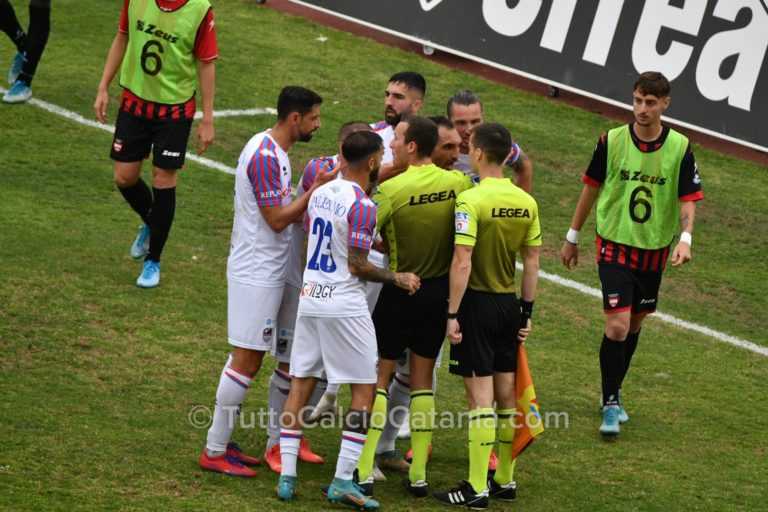 IL SORRENTO SORPRENDE IL CATANIA: rossoneri corsari al “Massimino” tra le polemiche