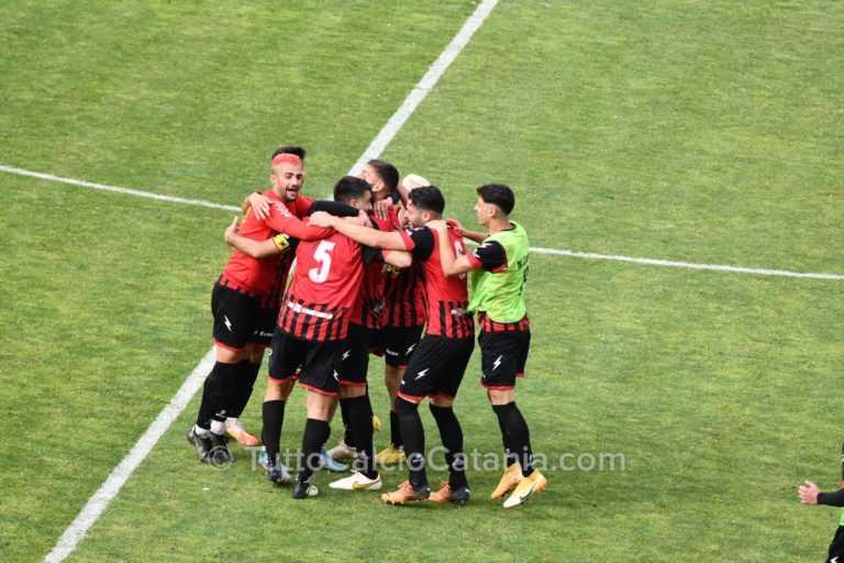 Il Sorrento Calcio scrive: “Clamoroso al Cibali, lezione di calcio a Catania”