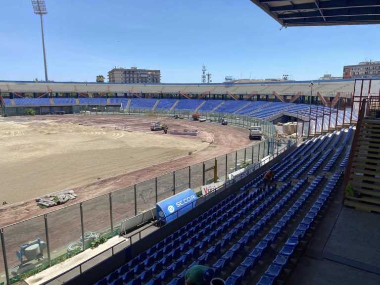 STADIO: completata posa seggiolini nell’anello inferiore della Tribuna A e della Curva Sud