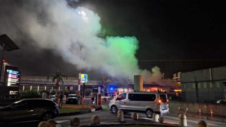 DALLA CITTA’: incendio aeroporto, voli sospesi fino al 19 luglio