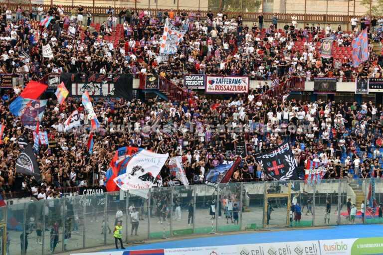 LA SICILIA: “Catania, il pubblico chiede di più”