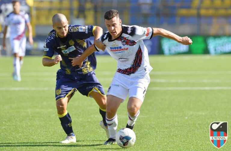 CATANIA SPENTO: Meli affossa i rossazzurri, la Juve Stabia se ne va