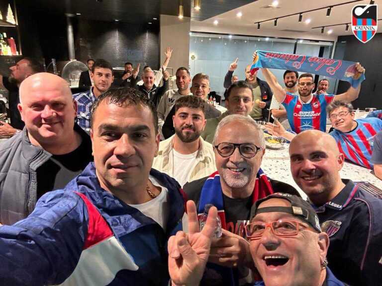 CATANIA: esulta Pelligra con i tifosi rossazzurri in Australia