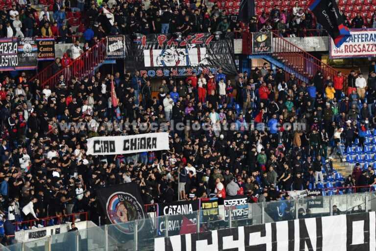 CATANIA-PICERNO: striscione della Nord per Chiara e messaggio degli ultras alla squadra