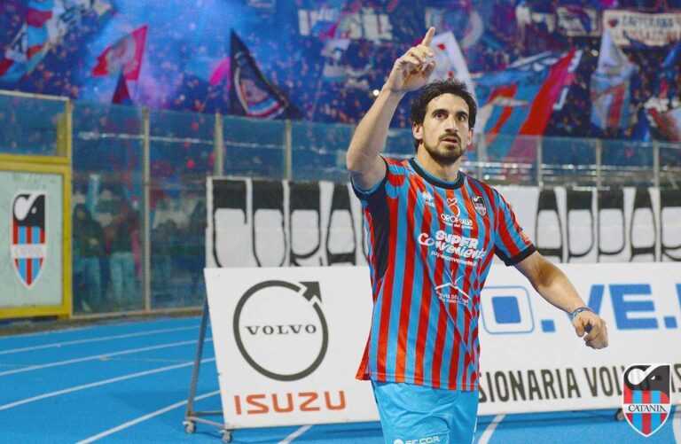 PAROLA AI TIFOSI – Le pagelle dei CuGGini: “Rocco fa puttusa. Welbeck minotauro. Zamma show”