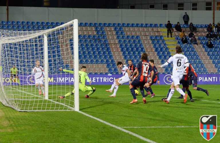 VERSO CATANIA-CROTONE: si rinnova la sfida agli squali dopo la batosta d’inizio anno