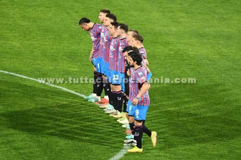 CATANIA-MESSINA: minuto di raccoglimento prima del fischio d’inizio