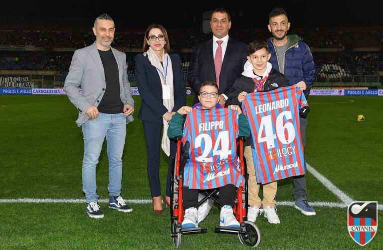 PAROLA AI TIFOSI – Filippo ed il papà un anno dopo l’esperienza di Catania: “Città bellissima. Quanto affetto e regali ricevuti. Esperienza da brividi. Torneremo”