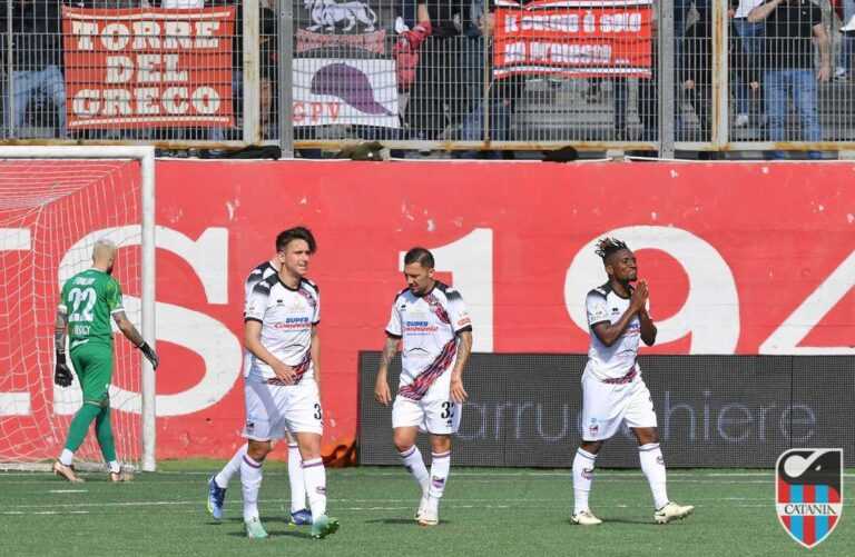 LA SICILIA: “Catania, accozzaglia che si fa fatica a chiamare gruppo”