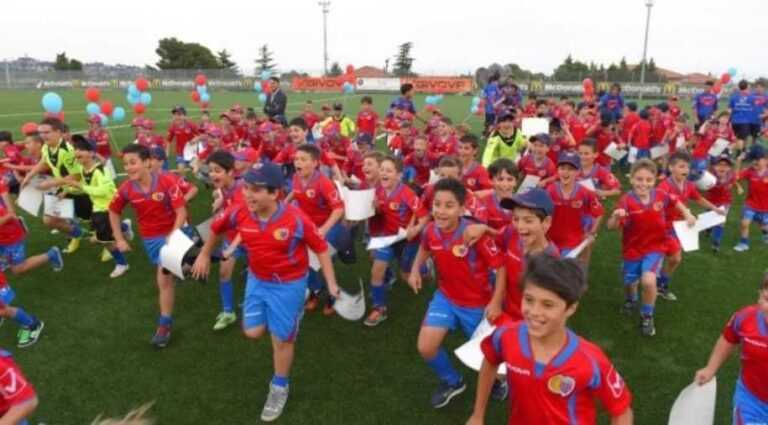STAMPA NAZIONALE – TuttoC: “1.500 bambini a Catania, bravo a chi l’ha deciso, un po’ meno chi fa polemica…”