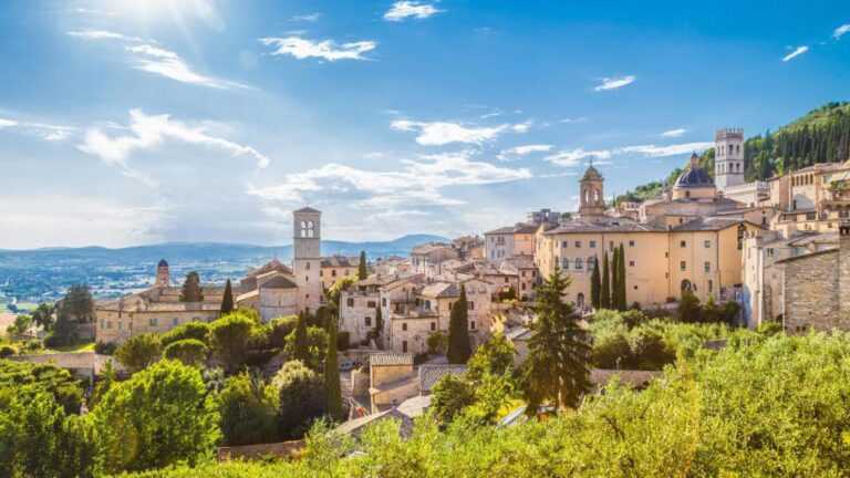 LA SICILIA: “Catania, ritiro estivo ad Assisi. Gaucci ospiterà i colori rossazzurri”