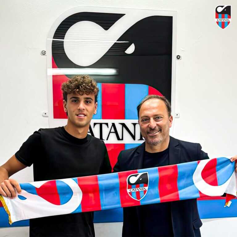 REAL CATANIA: “Corallo, gioia ed emozione per il primo contratto da professionista con il Catania FC”