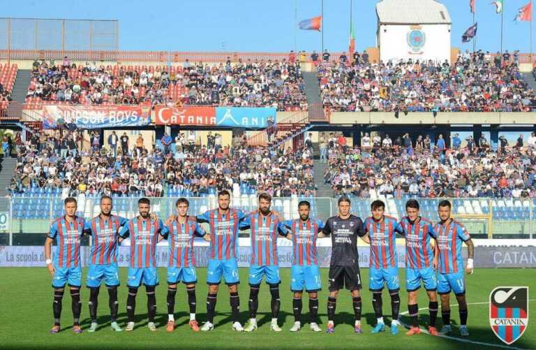 SCIVOLONE ROSSAZZURRO: Catania fischiato, Ercolano fa il colpaccio