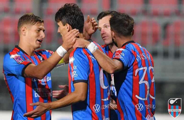 LA SICILIA: “Il Catania tenta il colpo a Crotone per recuperare terreno”