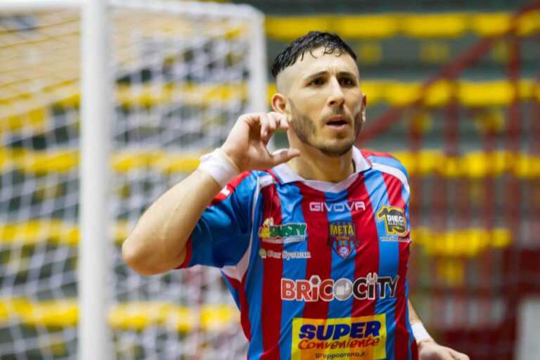 LA SICILIA – Meta Catania, Carmelo Musumeci: “La maglia rossazzurra è unica, vincere lo scudetto a Catania emozione indescrivibile”