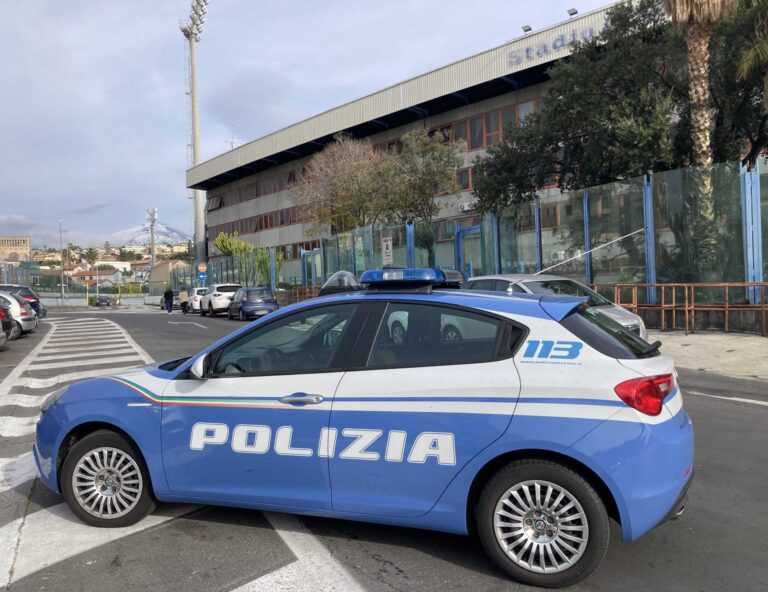 CATANIA-CROTONE: Daspo per un giovane tifoso che tentava di entrare allo stadio con un petardo