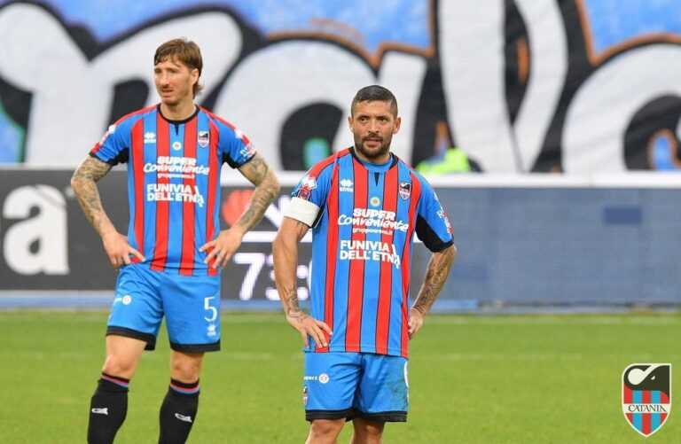 LA SICILIA: “Gara deprimente, squadra decimata ogni ora che passa”