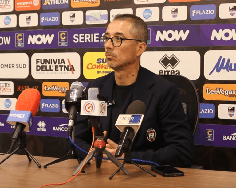 LONGO (all. Crotone): “Il Catania ci ha messo in difficoltà. Pareggio giusto, potevamo anche perdere o vincere”