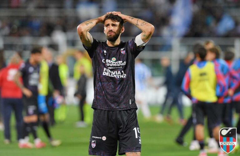 CATANIA SOCIAL – Di Gennaro: “Questo gruppo merita una seconda possibilità, trasformando la rabbia di ieri nella forza di domani”