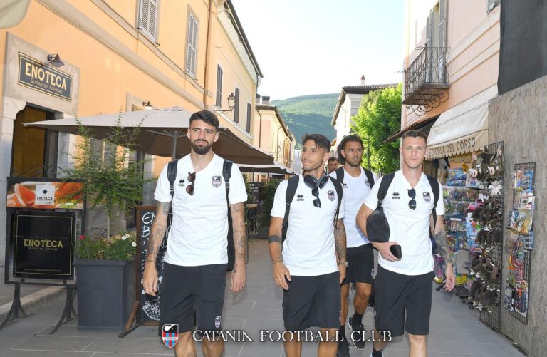 LA SICILIA: “Catania, comincia il ritiro a Norcia. Presenti anche Donnarumma e Forte”