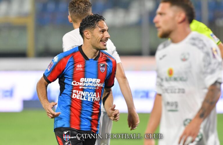 LA SICILIA – Aloi: “Stupendo giocare al ‘Massimino’. I tifosi ci hanno chiesto solo di vincere. Con Toscano bel rapporto. Tensione già alta per Cosenza”