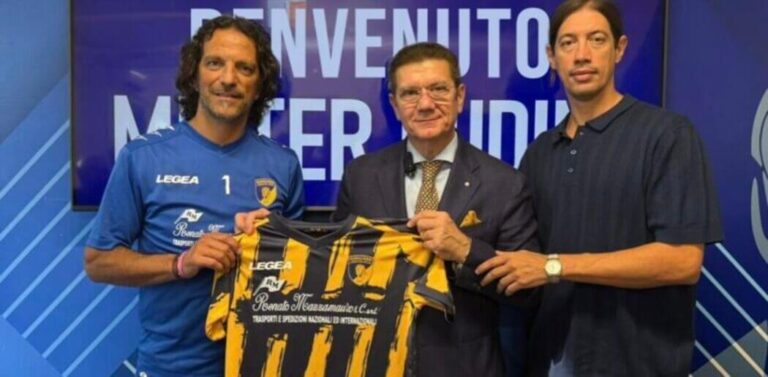 CUDINI (all. Giugliano): “Cerchiamo conferme dopo la prova di Trapani. Catania squadra fisica e di qualità, ma abbiamo le armi per fargli male”