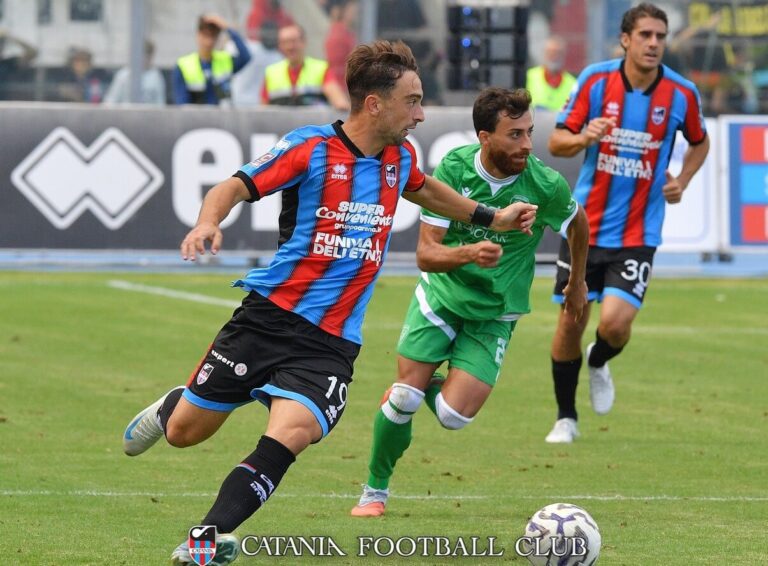 RASSEGNA STAMPA – La Sicilia, Raimo: “Possiamo solo migliorare. Lunetta devastante. Vincere a Giugliano per arrivare alla doppia in casa con il giusto piglio”