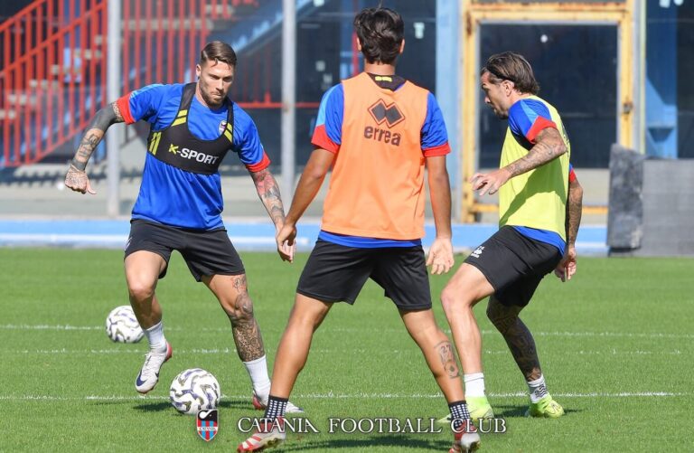 RASSEGNA STAMPA – La Sicilia: “Catania, ampia scelta per il ruolo di centravanti. Chi giocherà dal 1′ domenica?”